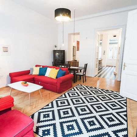 Anker Apartment at Deák Sq. Boedapest Buitenkant foto