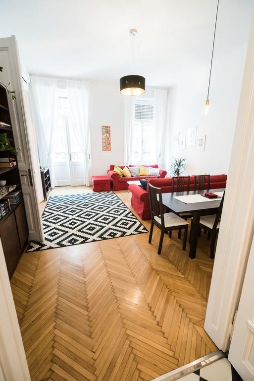 Anker Apartment at Deák Sq. Boedapest Buitenkant foto