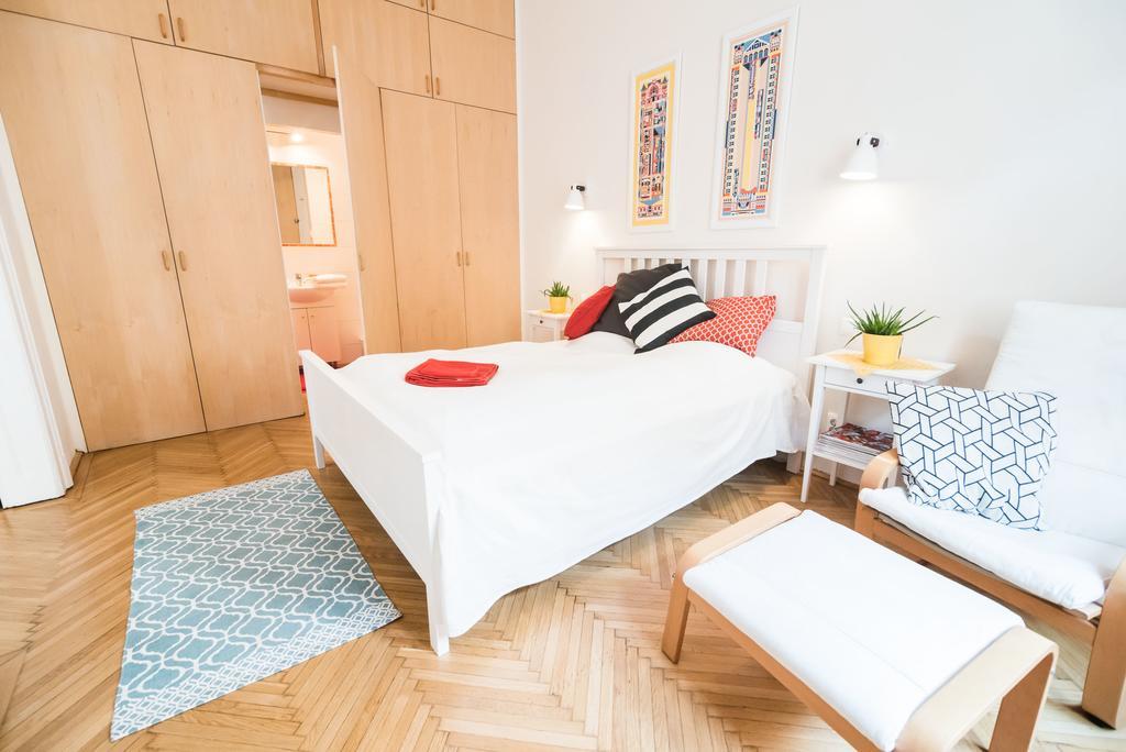 Anker Apartment at Deák Sq. Boedapest Buitenkant foto